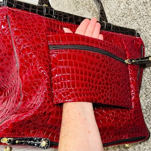 Samantha Brown NEW Red Black Travel Bags 5 piece set Set, passport, makeup bags - Picture 12 of 16